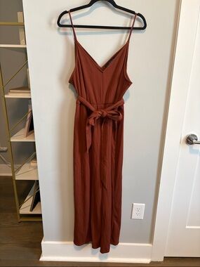 Eloquii Ribbed V-Neck Jumpsuit in Rust
